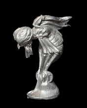 Load image into Gallery viewer, 51-7852:  Mi-Go, Wings Folded
