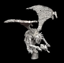 Load image into Gallery viewer, 51-7853:  Mi-Go with Mist Projector, Perched
