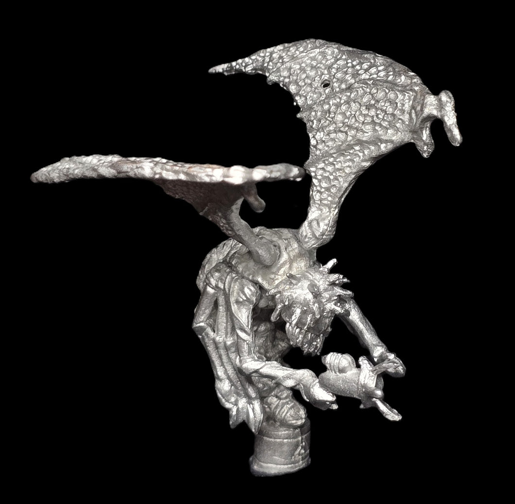 51-7853:  Mi-Go with Mist Projector, Perched