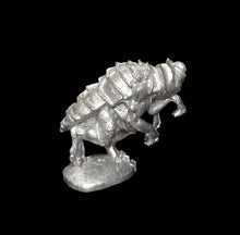 Load image into Gallery viewer, 51-7867:  Lesser Moon Beast
