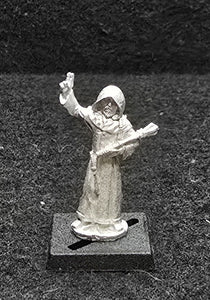 52-0718:  Cultist with Mace, Hooded