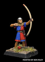 Load image into Gallery viewer, 52-1022:  Longbowman Firing, Cloth Armor
