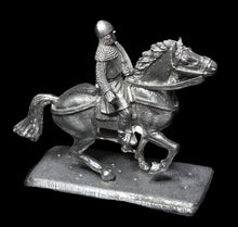 Load image into Gallery viewer, 52-1085:  Mounted Man-at-Arms, Weapon Lowered
