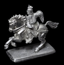 Load image into Gallery viewer, 52-1132:  Mounted Knight (Sir Tristam)
