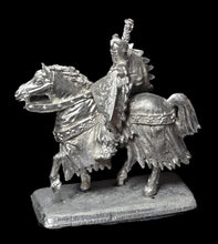 Load image into Gallery viewer, 52-1134:  Mounted Knight (Sir Gawayne)
