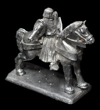 Load image into Gallery viewer, 52-1168:  Mounted Paladin (Sir Galahad)
