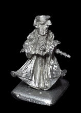 Load image into Gallery viewer, 52-1182:  Sorceress on Foot (Morgan le Fay)
