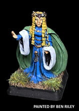 Load image into Gallery viewer, 52-1186:  Sorceress on Foot (Lady of the Lake)

