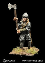 Load image into Gallery viewer, 52-1422:  Avalon Men-at-Arms Advancing with Greataxe and Kite Shield, in Chainmail
