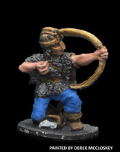 Load image into Gallery viewer, 52-1652:  Northman Raider with Bow

