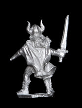 Load image into Gallery viewer, 52-1682:  Northman Warlord, Sword Raised
