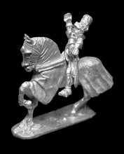 Load image into Gallery viewer, 52-1932 48-0372: Imperial Knight with Visored Helm and Plume on Caparisoned Horse [Rider &amp; Mount]
