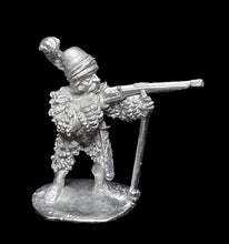 Load image into Gallery viewer, 52-1986:  Imperial Engineer with Handgun
