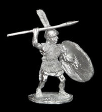 Load image into Gallery viewer, 52-2061:  Legionnaire Spearman Attacking, in Chainmail
