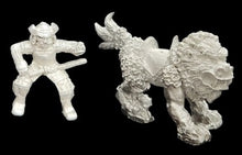 Load image into Gallery viewer, 52-3161/48-0719:  Samarai Spearman on Temple Dog [rider and mount]
