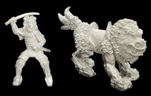 Load image into Gallery viewer, 52-3162/48-0719:  Samarai Swordsman on Temple Dog [rider and mount]
