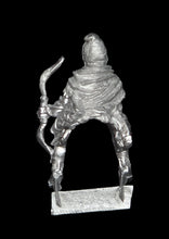 Load image into Gallery viewer, 52-5072:  Desert Cavalry Archer, Bow at Side [Rider Only]
