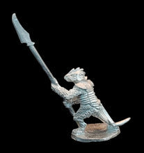 Load image into Gallery viewer, 53-0208:  Ratling Spearman Advancing
