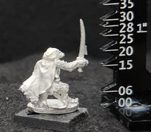 Load image into Gallery viewer, 53-0210:  Ratling Swordsman, Cloaked
