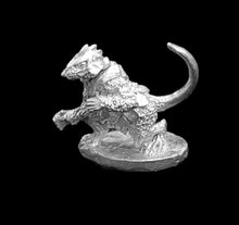 Load image into Gallery viewer, 53-0221:  Ratling Warrior, Armored (Separate Heads)
