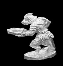Load image into Gallery viewer, 53-0234:  Ratling with Crossbow, Armored
