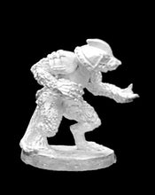 Load image into Gallery viewer, 53-0234:  Ratling with Crossbow, Armored

