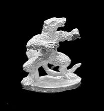 Load image into Gallery viewer, 53-0235:  Ratling with Crossbow, Unarmored, Firing
