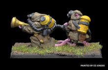 Load image into Gallery viewer, 53-0241:  Ratling Flame Thrower Team
