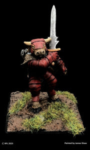 53-0631:  Minotaur Infantry with Sword, Armored