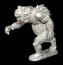 Load image into Gallery viewer, 53-0877:  Deep One Titan, Advancing
