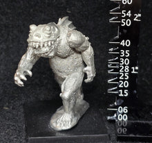 Load image into Gallery viewer, 53-0877:  Deep One Titan, Advancing
