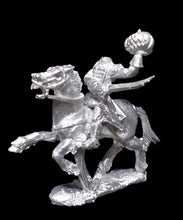 Load image into Gallery viewer, 53-0989 48-0697:  Scarecrow Riding Nightmare [Rider &amp; Mount]
