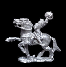 Load image into Gallery viewer, 53-0989 48-0697:  Scarecrow Riding Nightmare [Rider &amp; Mount]
