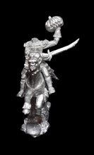 Load image into Gallery viewer, 53-0989 48-0697:  Scarecrow Riding Nightmare [Rider &amp; Mount]
