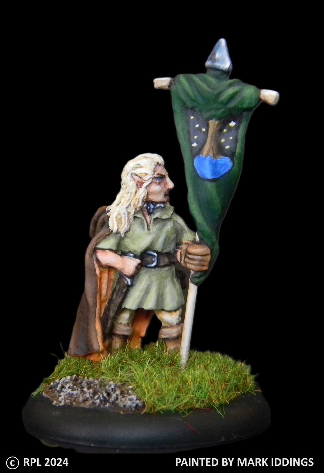 57-0052:  Wood Elf Standard Bearer