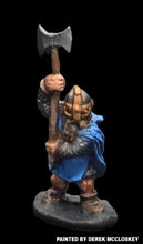 Load image into Gallery viewer, 57-0151:  Dwarf Champion with Great Axe, Cloaked
