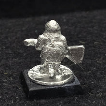 Load image into Gallery viewer, 57-0154:  Dwarf Musician with Lute
