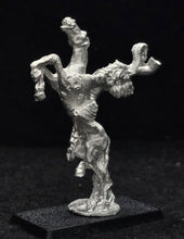 Load image into Gallery viewer, 57-0298:  Vallor on Flying Steed, Holding Plumed War Horn
