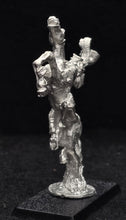 Load image into Gallery viewer, 57-0298:  Vallor on Flying Steed, Holding Plumed War Horn
