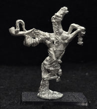Load image into Gallery viewer, 57-0298:  Vallor on Flying Steed, Holding Plumed War Horn

