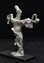 Load image into Gallery viewer, 57-0298:  Vallor on Flying Steed, Holding Plumed War Horn

