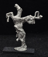 Load image into Gallery viewer, 57-0298:  Vallor on Flying Steed, Holding Plumed War Horn
