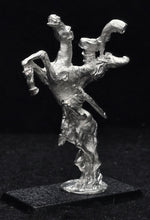 Load image into Gallery viewer, 57-0299:  Vallor on Flying Steed, Blowing War Horn

