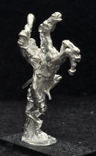 Load image into Gallery viewer, 57-0299:  Vallor on Flying Steed, Blowing War Horn
