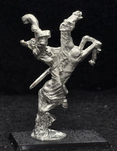 Load image into Gallery viewer, 57-0299:  Vallor on Flying Steed, Blowing War Horn
