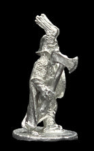 Load image into Gallery viewer, 57-0302:  Guardsman In Reserve
