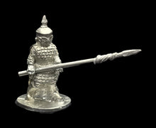 Load image into Gallery viewer, 57-0304:  Guardsman At Ready [Open Hands]
