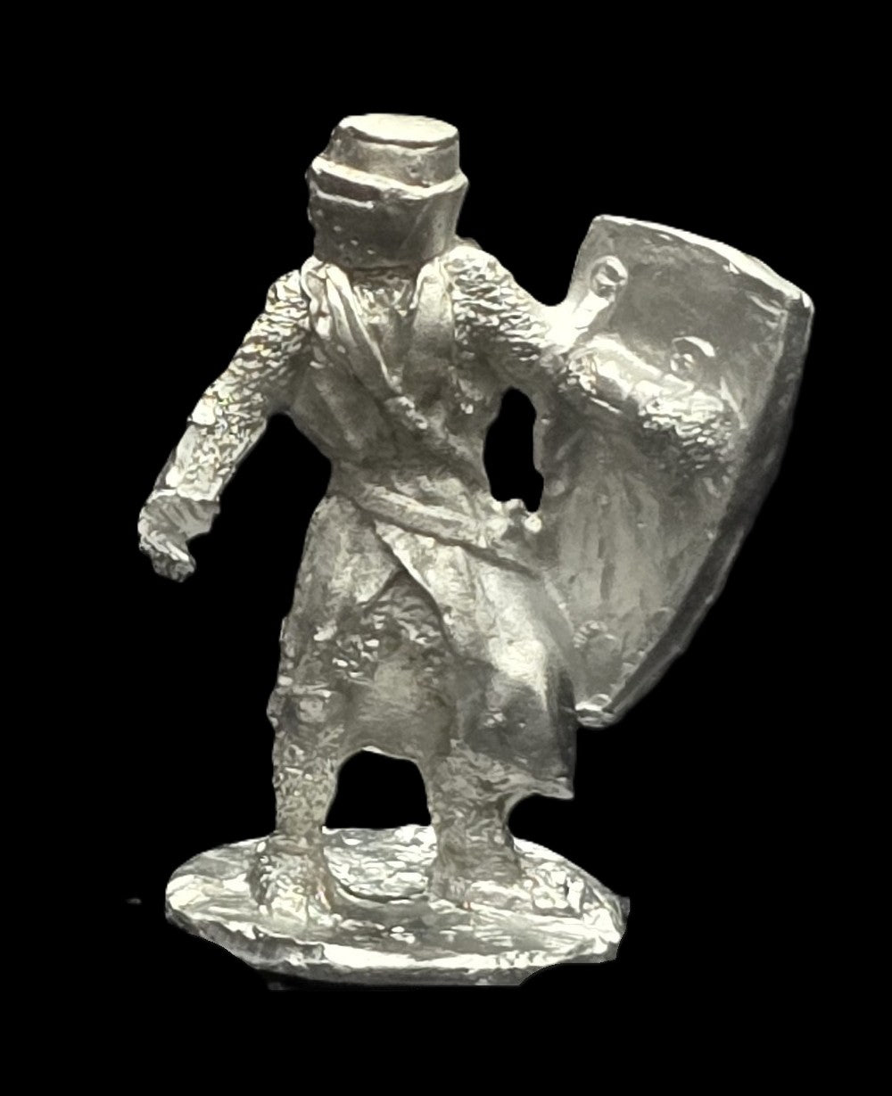 57-0321:  Foot Knight, Attacking