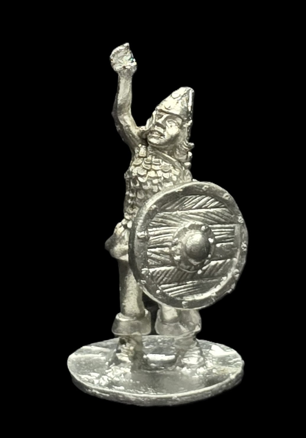 57-0332:  Shield Maiden, Shield at Side