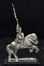 Load image into Gallery viewer, 57-0372/48-0573:  Lancer Cavalry with Lance at Side  [Rider and Mount]

